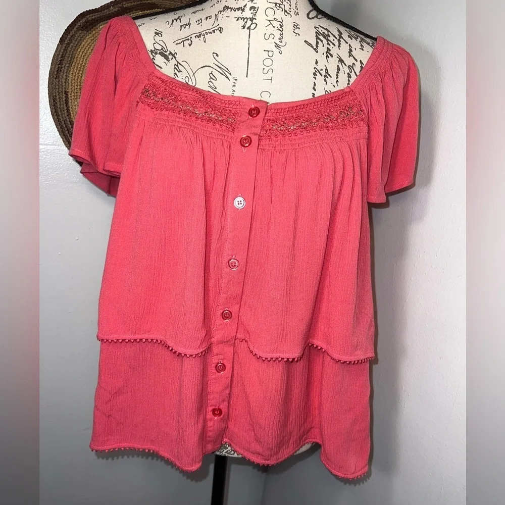 Self Esteem,XL,Flutter short sleeve lace embroidered tiered hem button‎ crop top